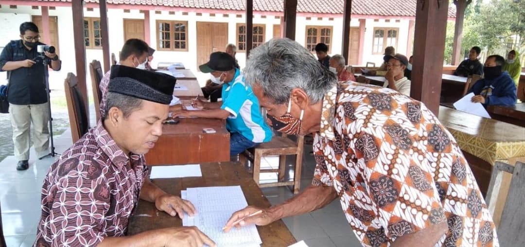  Penyaluran BLT Dana Desa Tahap II di Desa Blarang